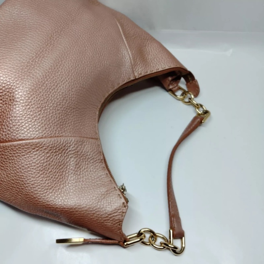 Authantic FENDI Shoulder Bag Pink Leather Gold Hardware - Picture 2 of 9